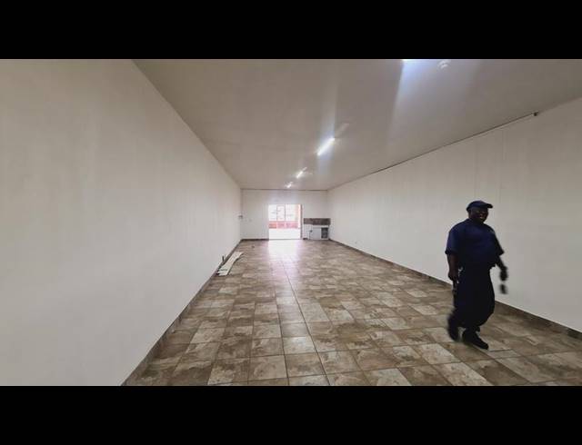 RETAIL PROPERTY TO RENT IN LYNNWOOD RIDGE